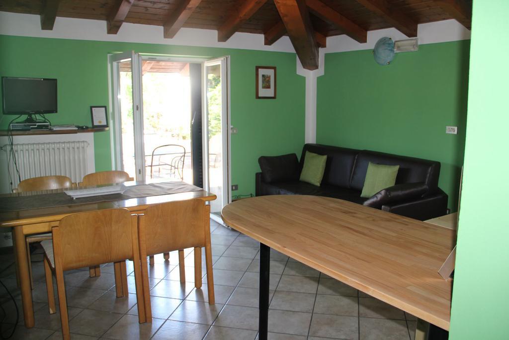 Veranda Beach Apartment Pianello Del Lario Δωμάτιο φωτογραφία